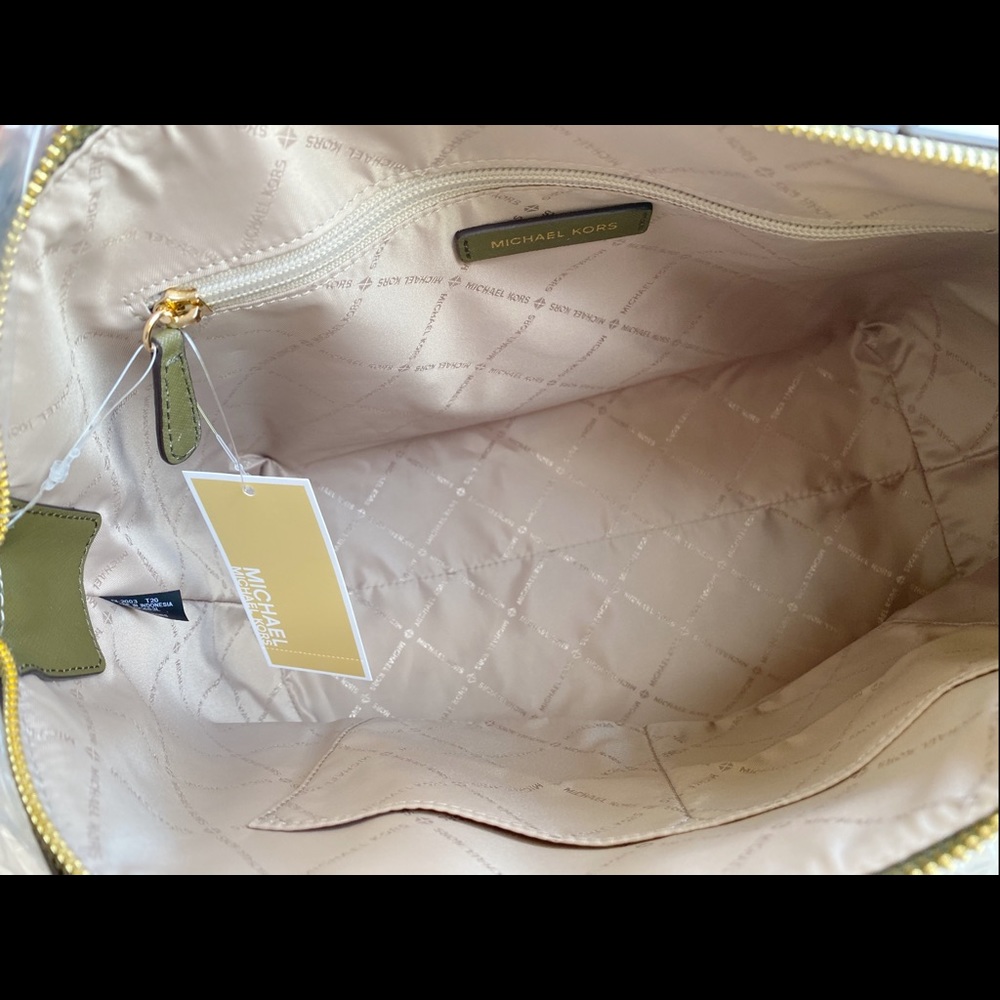 👜💕NWT Michael Kors Satchel - Picture 6 of 6